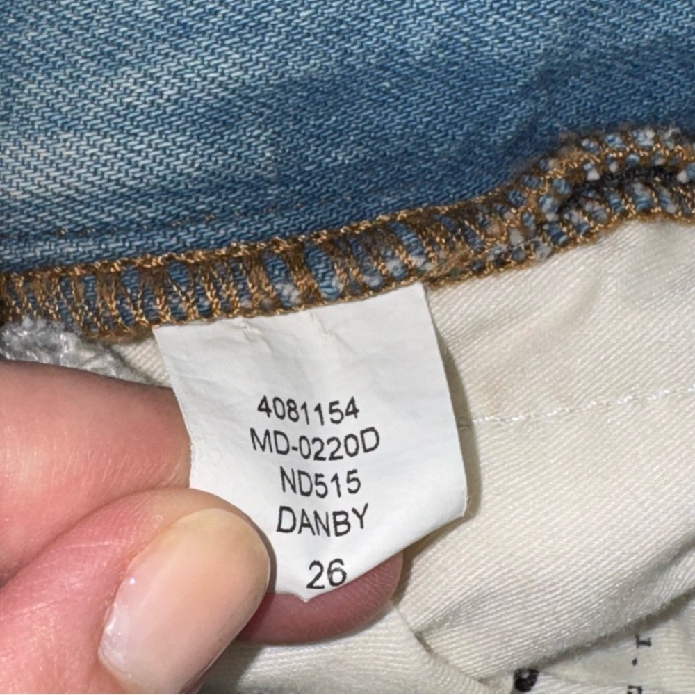 Madewell The Perfect Vintage Straight Jean in Danby Wash: Knee-Rip Size 26 NWOT - Picture 11 of 16
